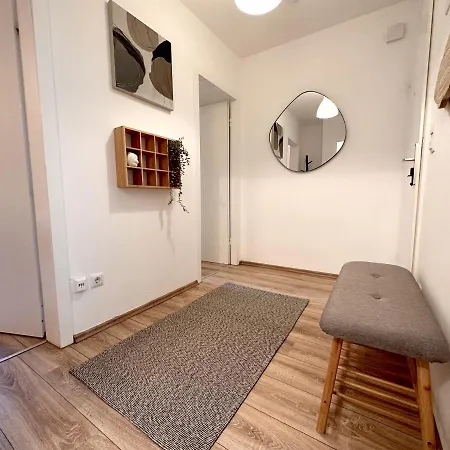 Business Suites-fair-balcony's-uniklinik - For 8 *